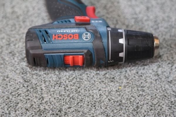 Bosch akkupora/ruuvimeisseli GSR12V-15 ilman akkua ja laturia
