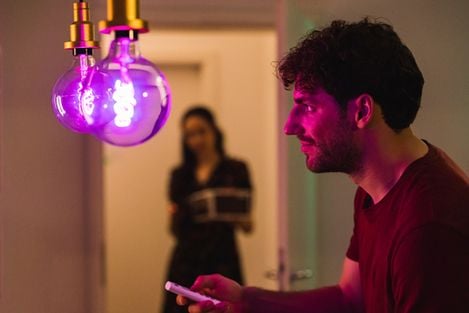 LEDVANCE SMART+ - LED-filamentlyspære - form: globus - E27 - 4.5 W (ekvivalent 30 W) - klasse G - varmt hvitt lys - 2700 K - gjennomsiktig