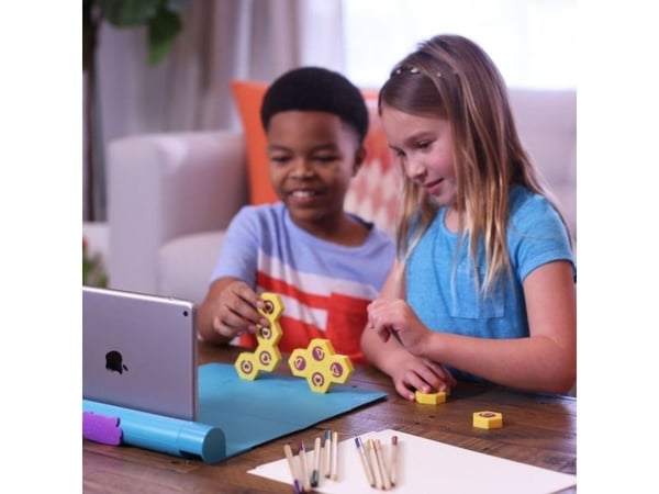 Shifu Shifu Plugo Link - byggesett med AR-spill som utvikler kreativitet
