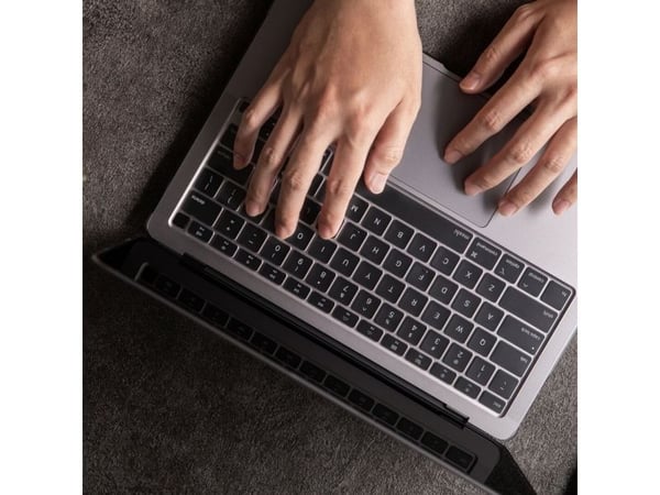 Moshi Keyboard Protector för MacBook Air 13"