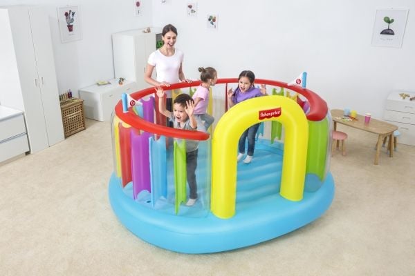 Bestway 93561 - Fisher-Price Hoppeslott 226 x 175 x 138 cm inkl. elektrisk pumpe
