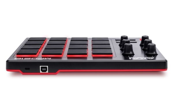 Akai MPD218, Svart