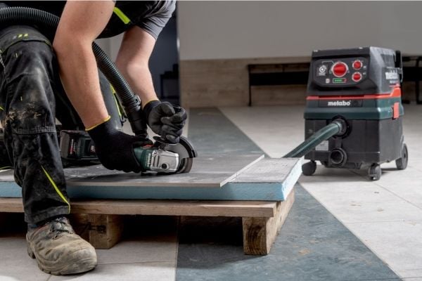 Metabo W 18 L 9-125 Quick Set, 8500 RPM, 12,5 cm, Batteri, 4 Ah, 1,6 kg, Børsteløs motor
