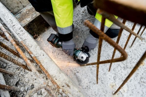 Metabo W 18 L 9-125 Quick Set, 8500 RPM, 12,5 cm, Batteri, 4 Ah, 1,6 kg, Børsteløs motor