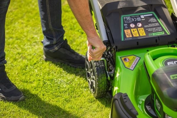 Greenworks GD60LM46SP johdoton ruohonleikkuri