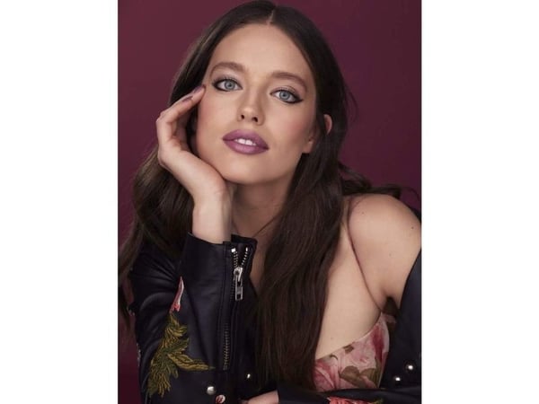 MAYBELLINE Color Sensational Smoked Roses fuktighetsgivende leppestift 340 Blushed Rose 3,6 g