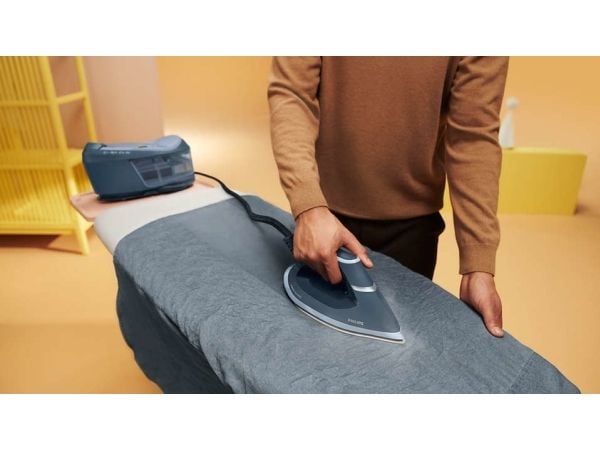 Philips PerfectCare 6000 Series PSG6042 - Dampstrykejern med automatisk slukking - såleplate: SteamGlide Advanced - 2400 W