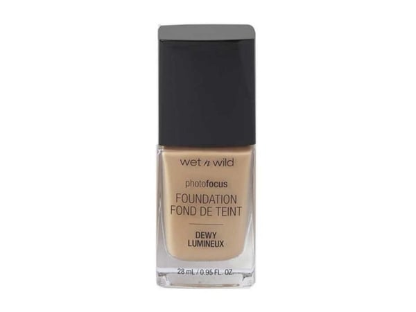 Wet n Wild Photo Focus Dewy Moisturizing Foundation in Classic Beige - Vegan 30ml