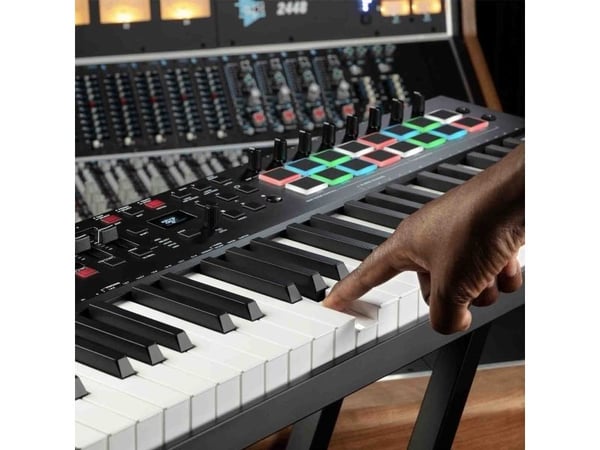 M-AUDIO Oxygen Pro 49, 49 tangenter, Knappar, Rotations-, Slider, USB, 800,1 mm, 264,2 mm, 83,8 mm