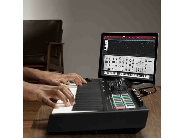 M-AUDIO Oxygen PRO 49 - Kontrolltastatur