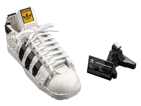LEGO Icons 10282 adidas Originals Superstar