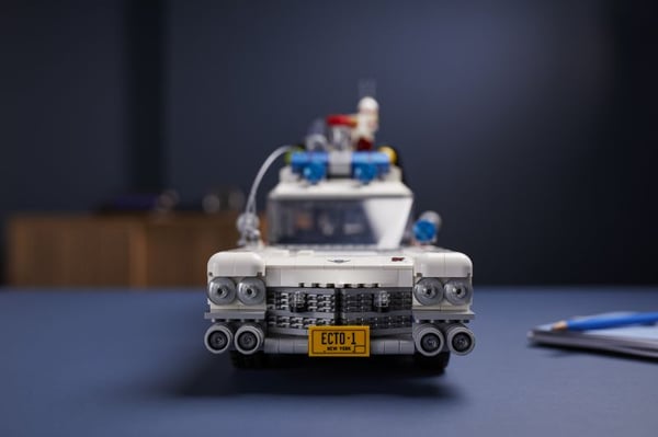 LEGO Icons 10274 Ghostbusters ECTO-1