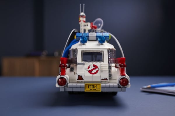 LEGO Icons 10274 Ghostbusters ECTO-1