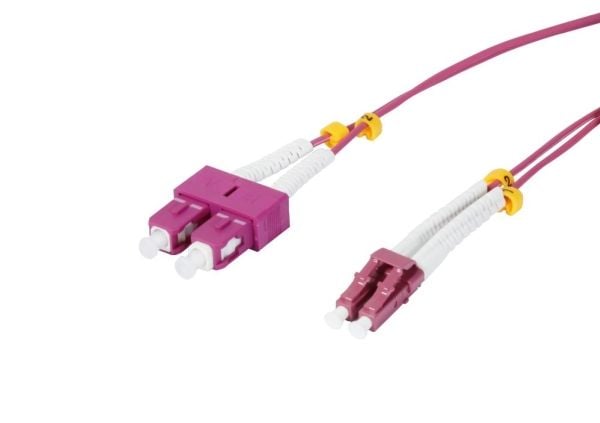 LWL fiberpatchkabel 15 m LC/SC 50/125 µm OM4 AD2 mm flexibel knäckskyddshylsa Synergy 21