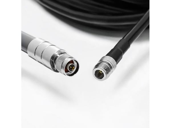 Qoltec 57028, 5 m, LMR400, N-tyyppi, RP-SMA, Musta
