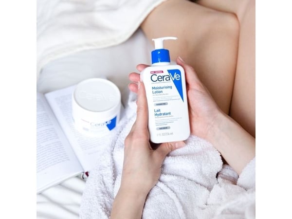 CeraVe återfuktande ansiktskräm 340 ml