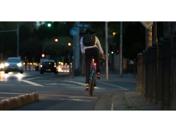 Sigma Sport INFINITY, Baklys, Rød, Plast, Silikon, IPX4, LED