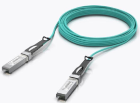 Ubiquiti - 10GBase-AOC direct attach cable - SFP+ til SFP+ - 20 m - 3 mm - fiberoptisk - Active Optical Cable (AOC) - akvamarin