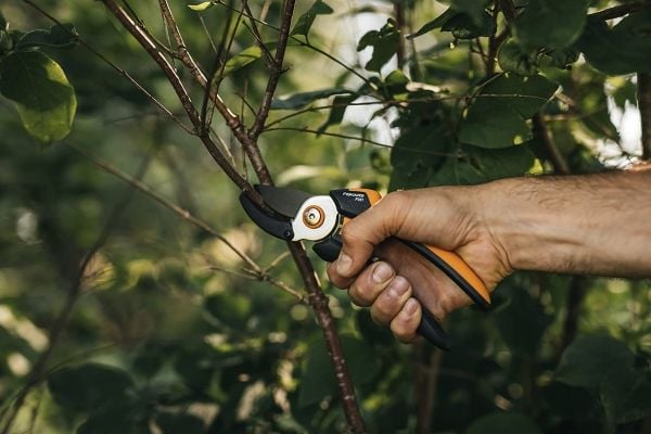 Fiskars Solid P361 - Pruner - FiberComp