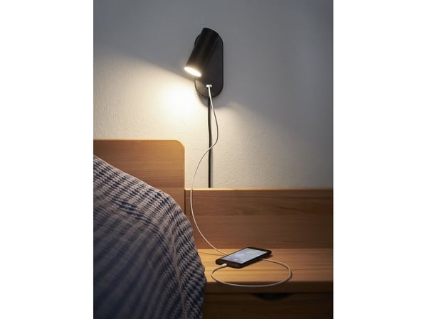 Vägglampa EGO USB svart