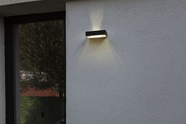 Fadi Solar vägglampa 1-ljus Lutec Connect