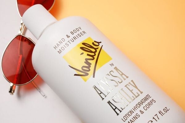 Alyssa Ashley Vanilla BOL W 500 ml