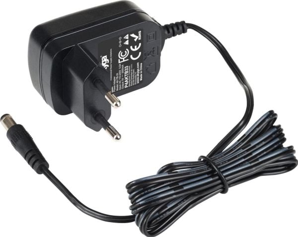 Akyga Universal Series AK-TB-33 - Strømadapter - AC 110-240 V - 10 watt - svart