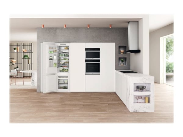 Whirlpool WHC20 T352 - Kjøleskap/fryser - bunnfryser - innebygd - fordypning - bredde: 56 cm - dybde: 56 cm - høyde: 194 cm - 280 liter - Klasse E ...