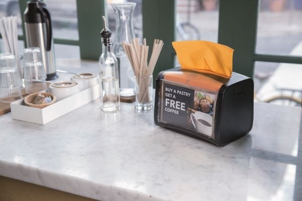 Dispenser Tork XPN bordsmodell svart för servetter N4, 4 st/fp