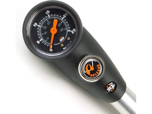 SKS 10059, Luftpumpe (hånddrevet), Sølv, I-type grep, 22 stang, Aluminium, Plastikk, 270 mm