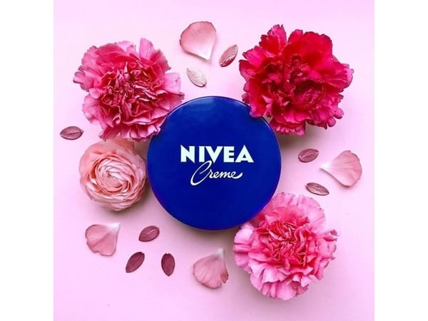NIVEA Creme, Kerma, Unisex, Kosteuttava, Ravitseva, Pehmentävä, Kaikille ihotyypeille, 75 ml, Purkki