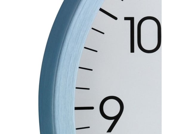 TFA - Klokke - kvarts - veggmonterbar - 30.5 cm - ramme: lys blå