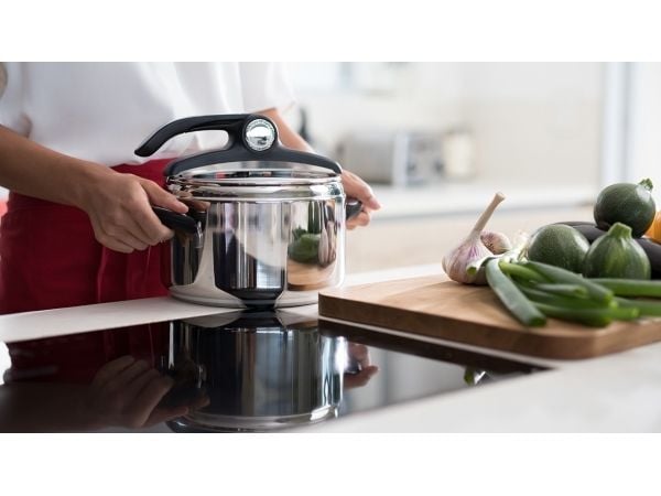 Lagostina Mia Lagoeasy''up, 7 L, Keramikk, Gass, Halogen, Induksjon, Forseglet plate, Rustfritt stål, 22 cm, Aluminium, Rustfritt stål, Mia Lagoeas...