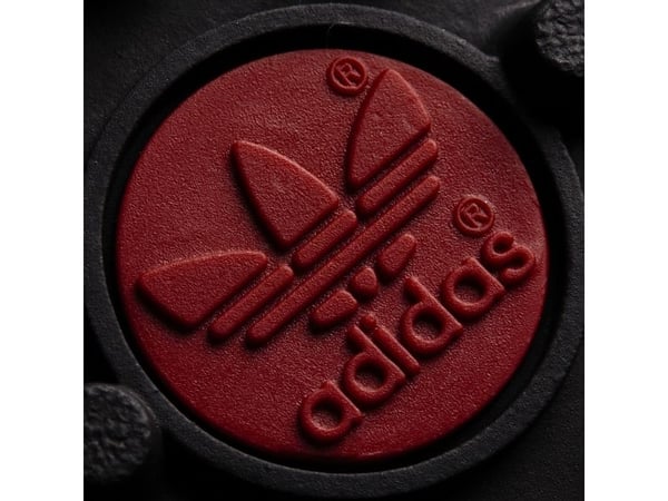 Adidas MUNDIAL TEAM -  40