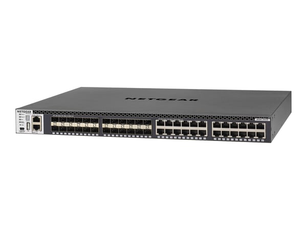 NETGEAR M4300-24X24F - Switch - L3 - Administrerad - 24 x 10/100/1000/10000 + 24 x 10 Gigabit SFP+ - främre till bakre luftflöde - rackmonterbar