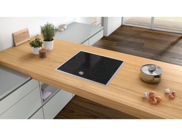 Neff T16BT76N0 - Keramisk komfyrtopp - 4 plater - Nisje - bredde: 56 cm - dybde: 49 cm - med pynt av rustfritt stål - svart