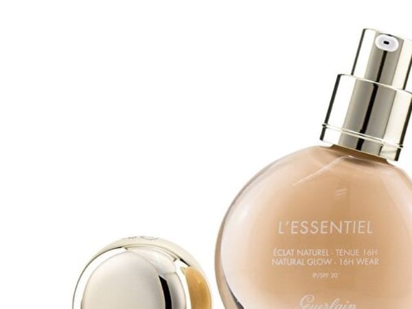 Guerlain Très Clair Rosé n°01C, Flaske, Væske, Universel, Fugtende, Beskyttelse, Glattende, Styrkende, Alle hudfarver, Cool