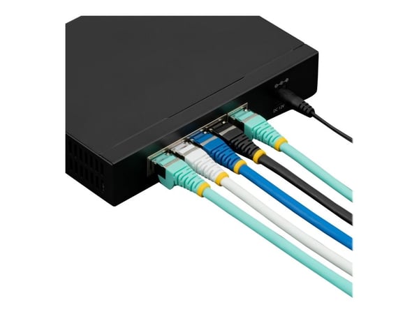 StarTech.com NLBL-750-CAT6A-PATCH, 7,5 m, Cat6a, S/FTP (S-STP), RJ-45, RJ-45