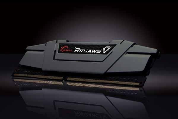 G.Skill Ripjaws V - DDR4 - sett - 16 GB: 2 x 8 GB - DIMM 288-pin - 3200 MHz / PC4-25600 - CL16 - 1.35 V - ikke-bufret - ikke-ECC - rødmetallsgrå