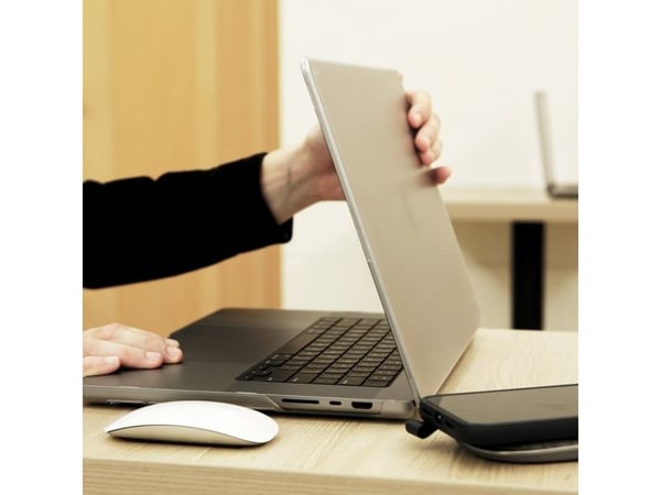 Moshi iGlaze för MacBook Pro 16" (2021) - Smoky Gray