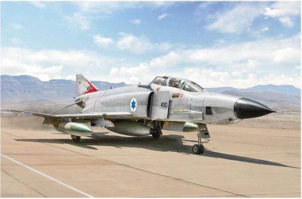 1:48 RF-4E Phantom II