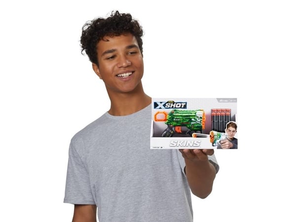 X-Shot Skins Menace Dart Blaster (8 Darts)