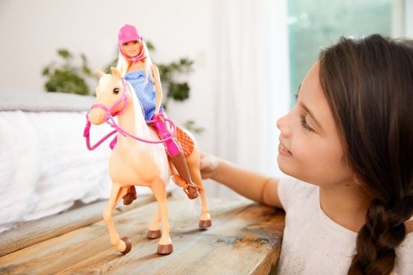 Barbie dukke og hest (blond)