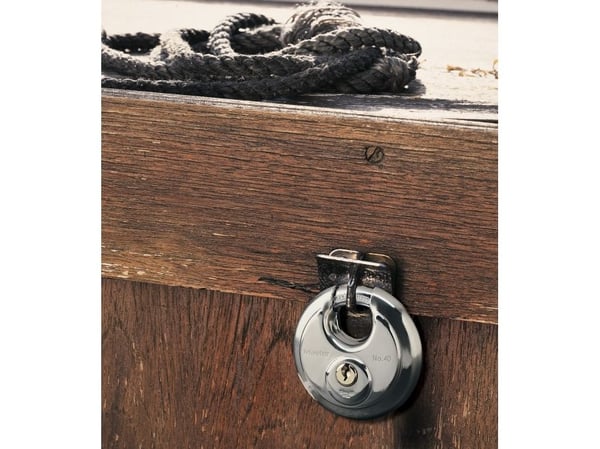 MASTER LOCK 40EURD, Diskus, Nøkkellås, Bruk flere nøkler, Garage, Moving truck, Selvoppbevaring, Shed, Oppbevaringsskap, Trailer, Van, Workshop, Ru...