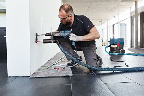 Bosch imusovitin GDE 16 PLUS BOREHAMMERille