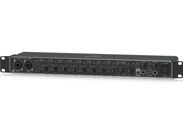 Behringer UMC1820, Desktop/rackmounted, Svart, Metall, USB, 11 dBu, 3000 O