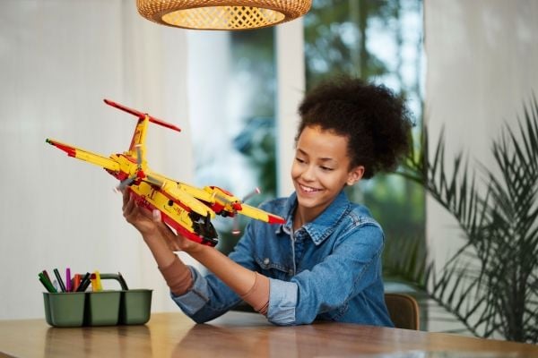 LEGO Technic 42152 Brandflygplan