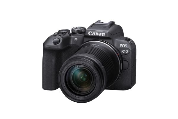 Canon EOS R10 - Digitalkamera - speilløst - 24.2 MP - APS-C - 4K / 60 fps - 8.3optisk x-zoom RF-S 18-150 mm F3.5-6.3 IS STM linse - Wi-Fi, Bluetoot...