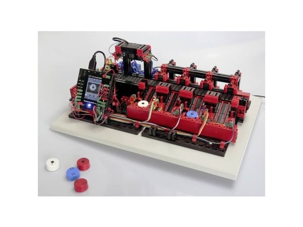 fischertechnik Qualitätssicherung mit KI Simulointimalli Valmis yksikkö 9 V