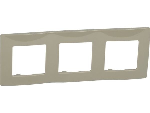 Legrand Niole kolminkertainen asennuskehys (665033)